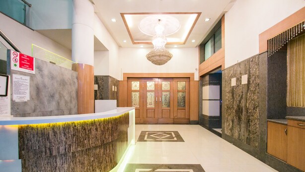 Reception - Seasons Hotel (Mumbai)