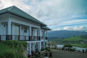 View from property - Lake View Comfort Bungalow (Nuwara Eliya)