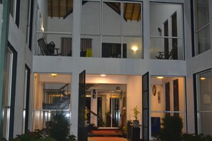 Property entrance - Lake View Comfort Bungalow (Nuwara Eliya)