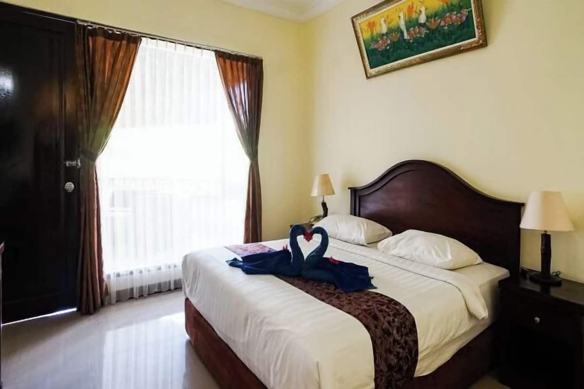 Minibar, escritorio, wifi gratis y ropa de cama