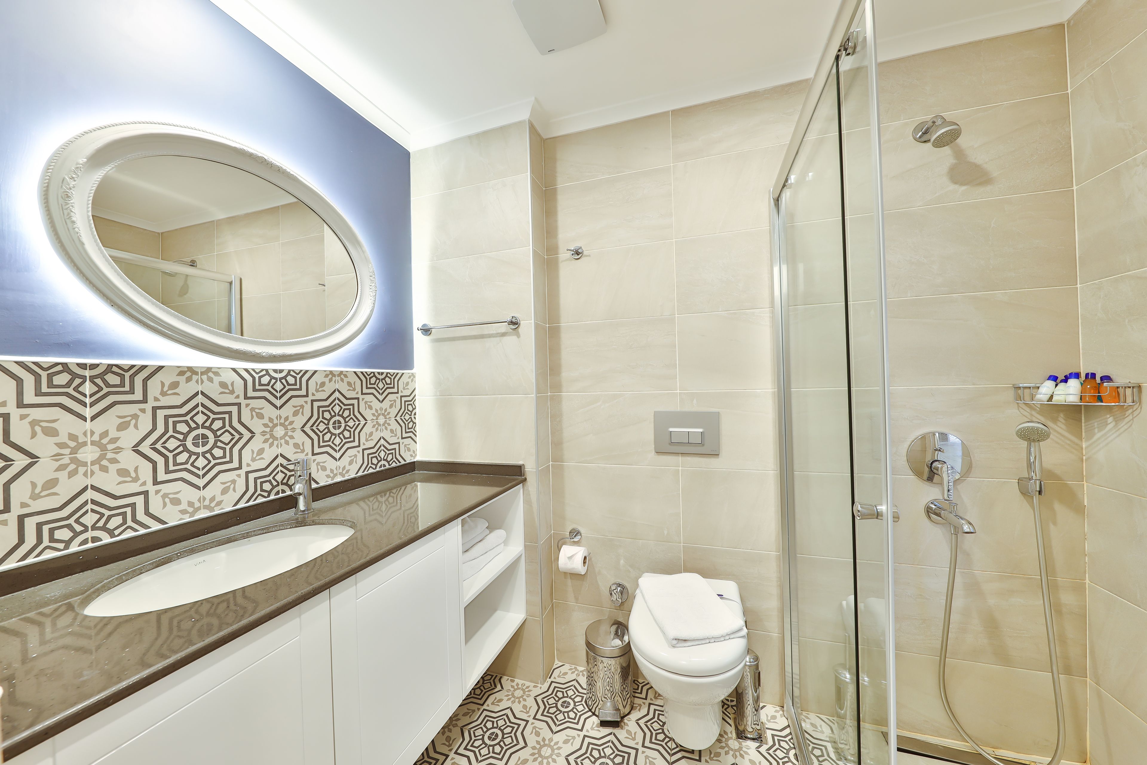 shower, free toiletries, hair dryer, slippers