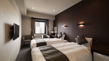 Twin/18sqm/Annex(Non-Smoking) | Desk, blackout drapes, iron/ironing board, free WiFi