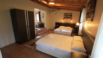 Family Villa, 3 Bedrooms | Living room