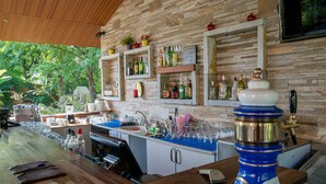 Poolbar