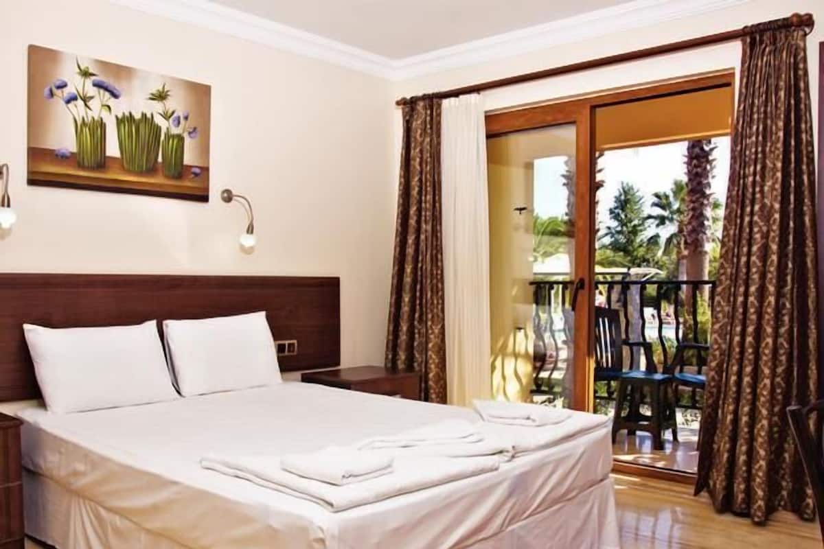 Premium bedding, soundproofing, rollaway beds, free WiFi