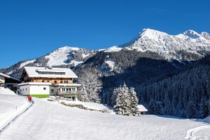 Façana frontal de l'allotjament