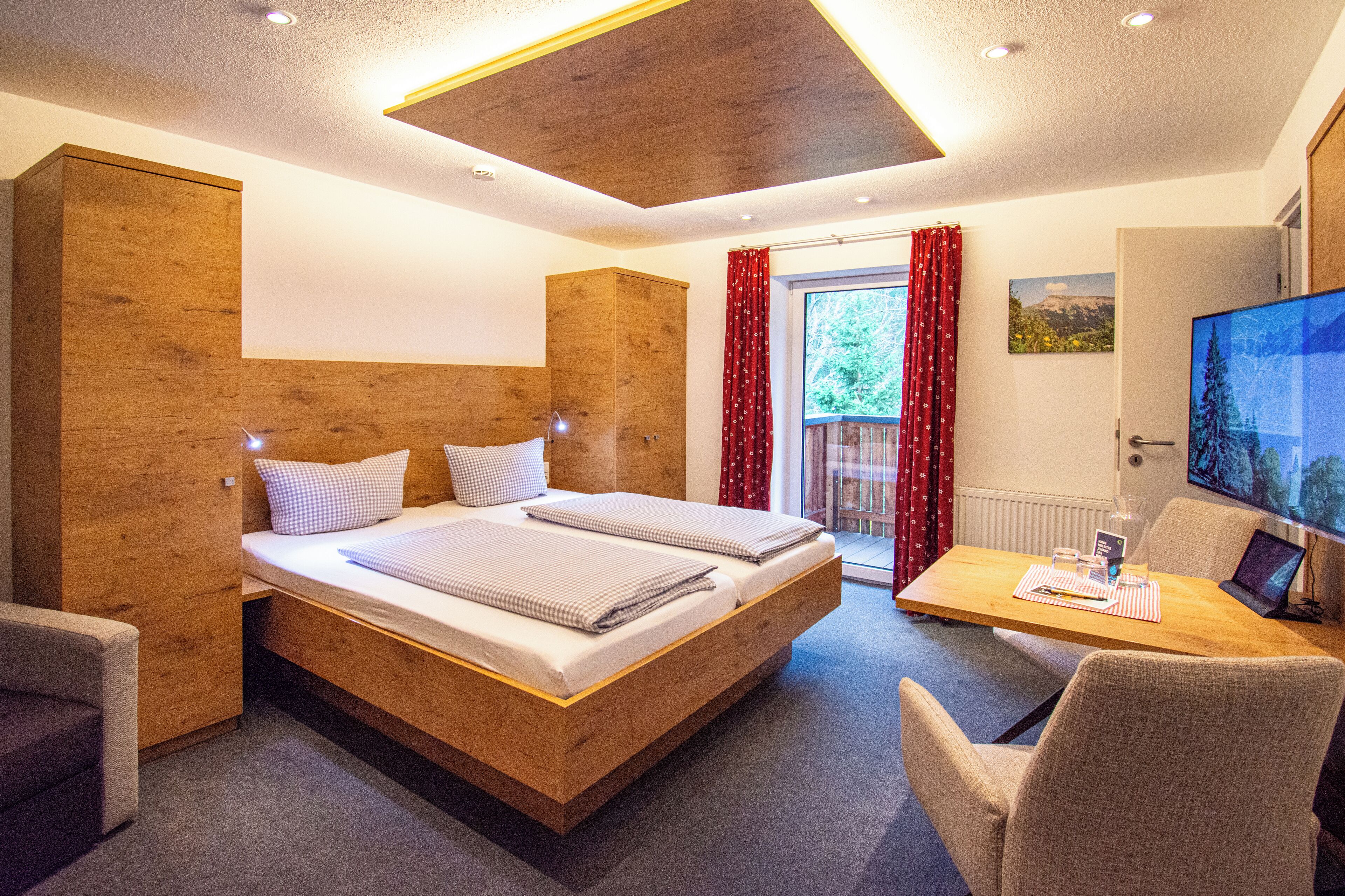 Superior Double Room, Balcony, Valley View