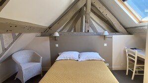 Double Room - Hôtel Restaurant Les Cascades (Honfleur)