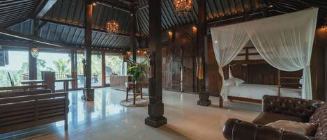Family Villa, Mountain View | Egyptian cotton sheets, premium bedding, pillowtop beds, minibar