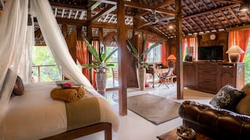 Two Bedroom Deluxe Suite with Rainforest View | Egyptian cotton sheets, premium bedding, pillowtop beds, minibar