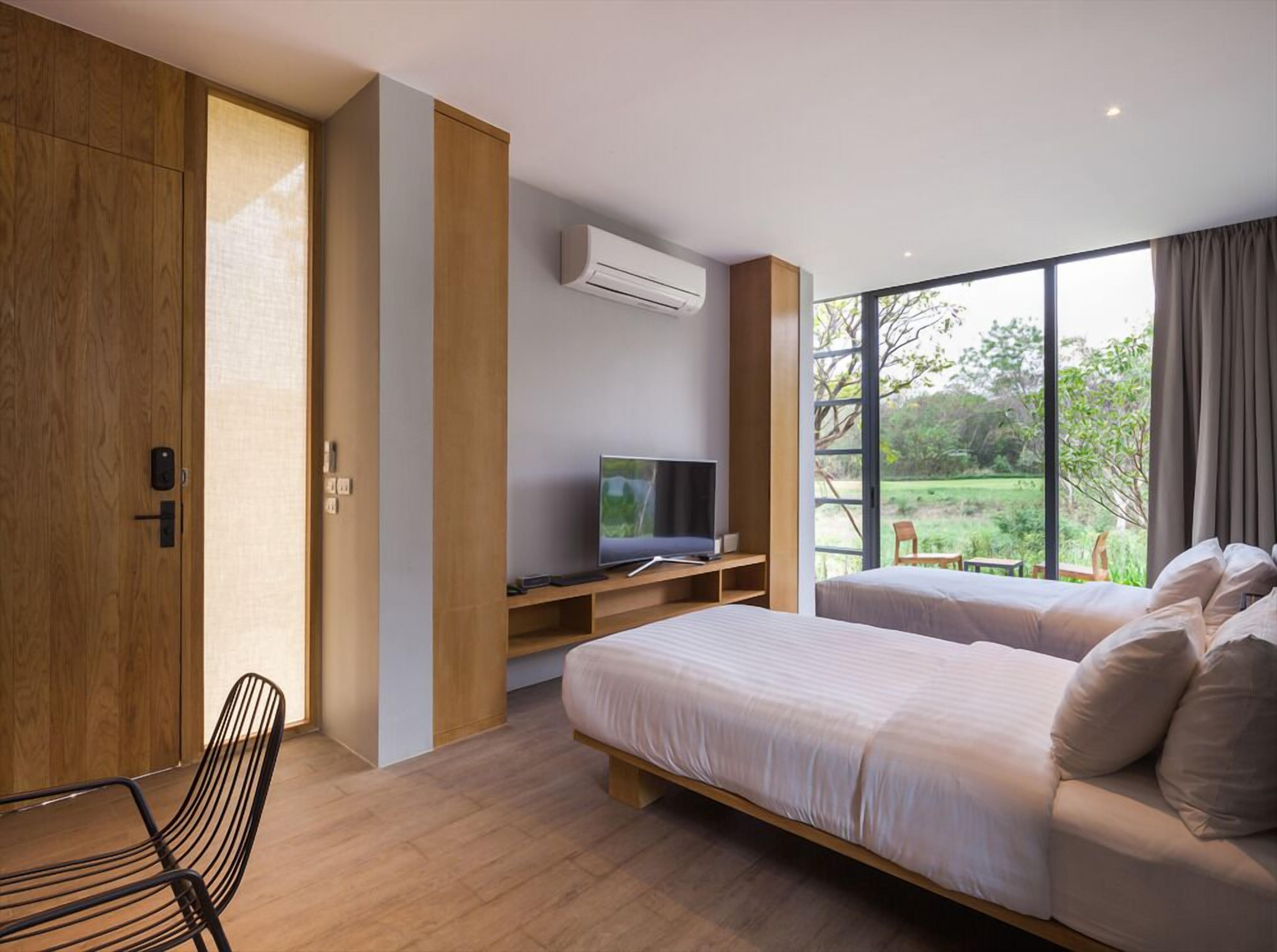 Minibar, caja de seguridad en la habitación, cunas y wifi gratis 