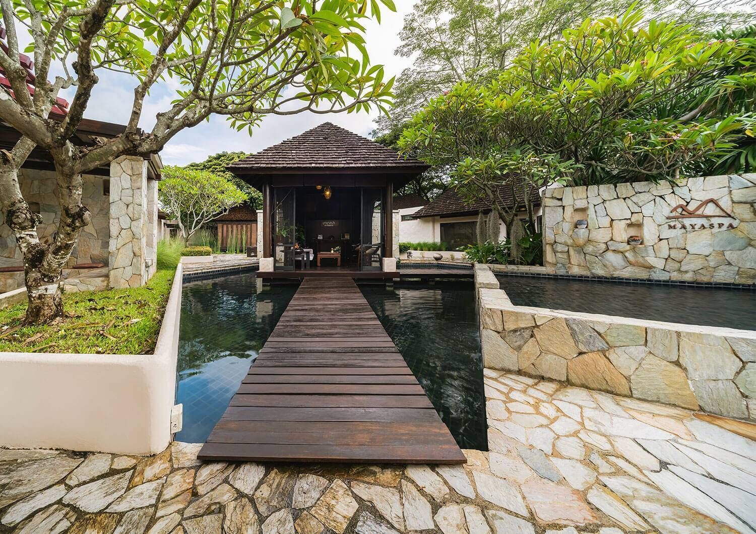 ห้องทรีทเมนท์สำหรับคู่รัก, ทรีทเมนท์ดูแลผิว, อโรมาเธอราพี, การนวดแผนไทย