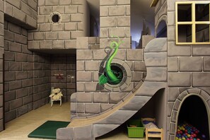 Deluxe kamer (6-Person) | Verduisterende gordijnen, gratis wifi, beddengoed