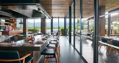 atta Lakeside Resort Suite