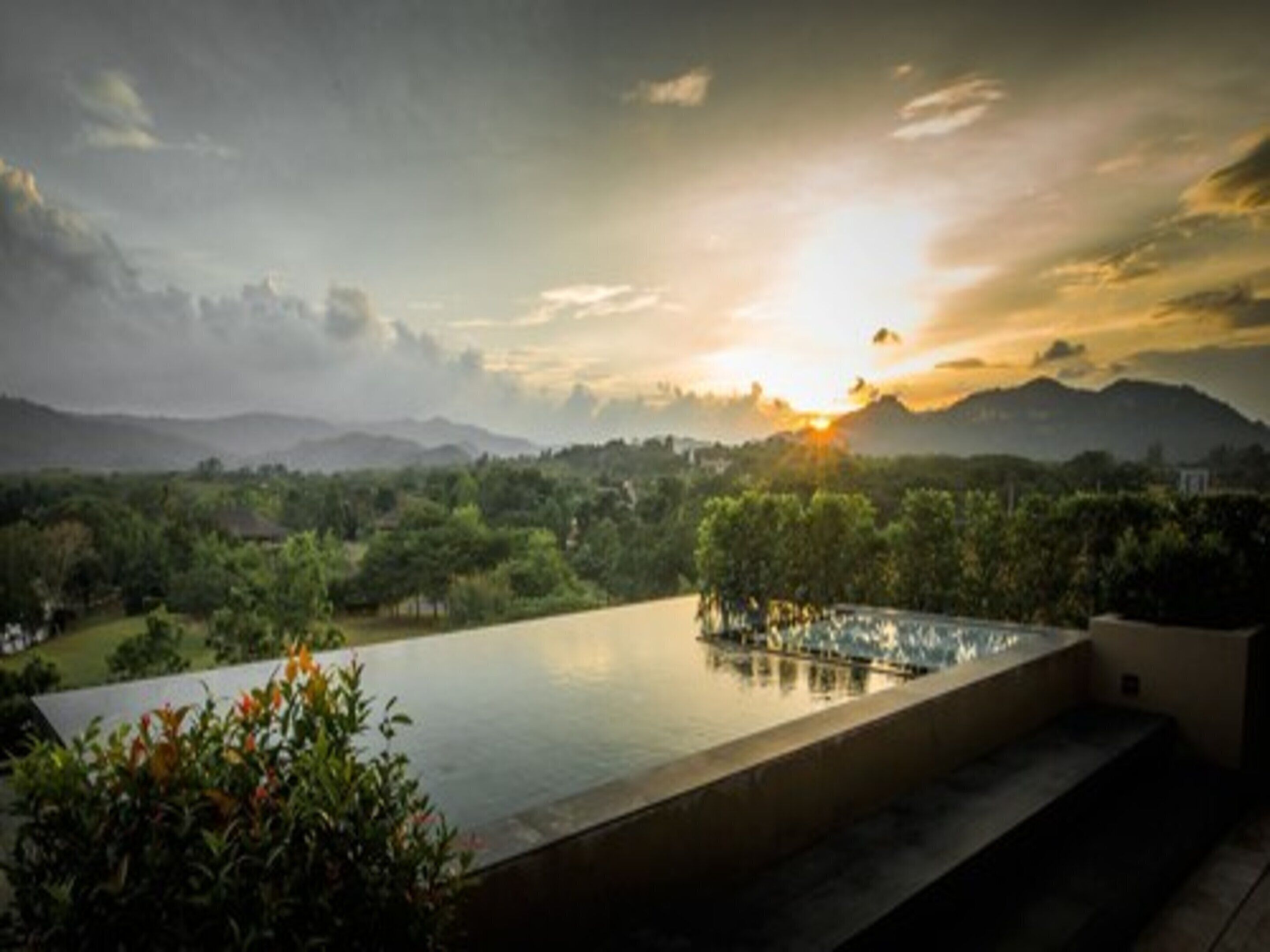 2 bedroom suite with private pool | terrace/patio