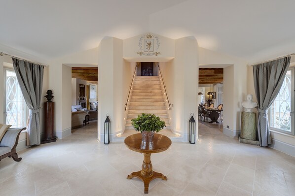 บริเวณประตูทางเข้า