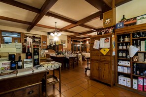 Lunch and dinner served, local cuisine - Lokanda Devetak (Savogna d'Isonzo)