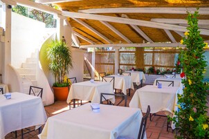 Desayuno buffet incluido todos los días 