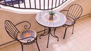 Comfort Twin Room, 1 Double Bed, Mountain View | Terrace/patio