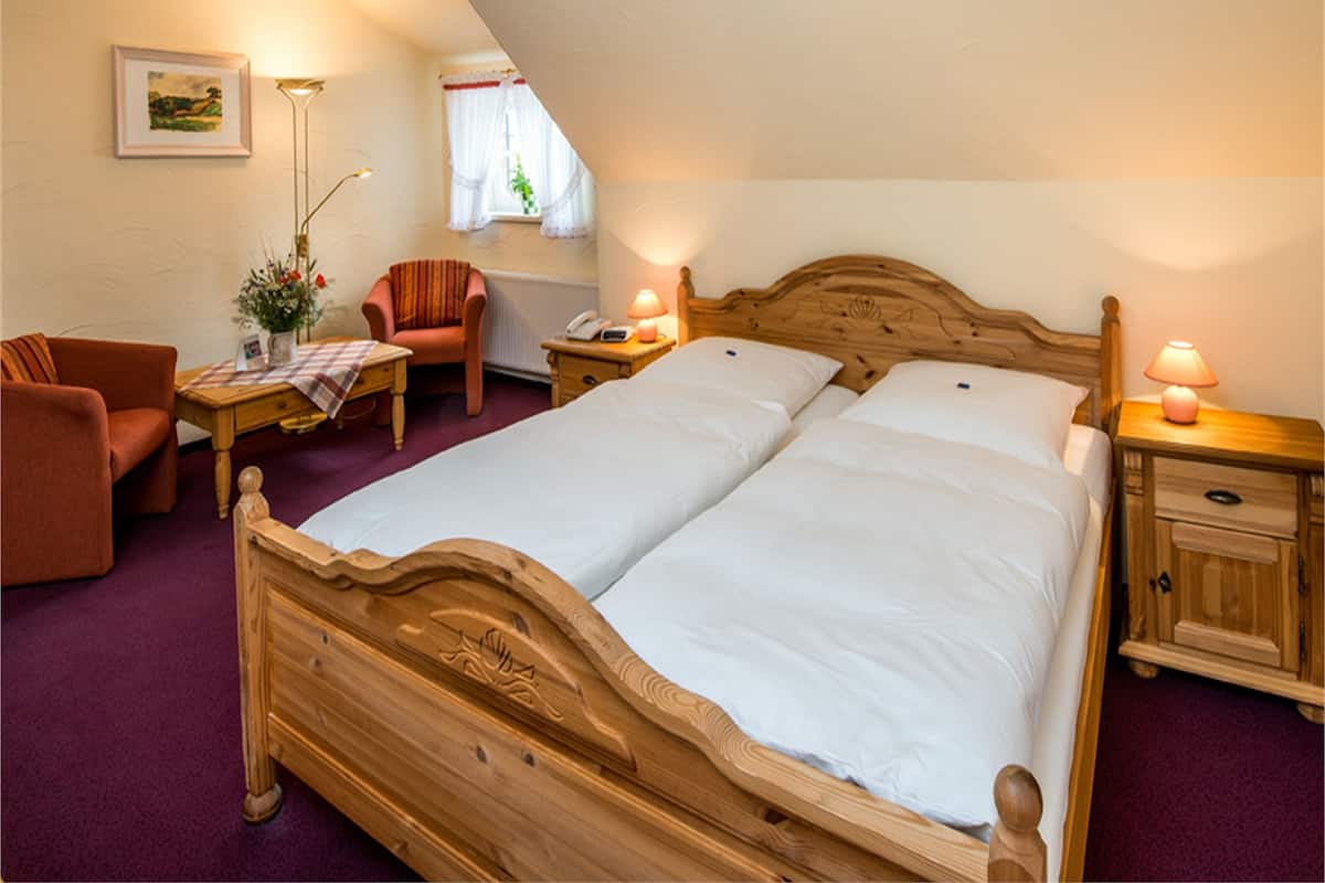 In-room safe, desk, free cribs/infant beds, free WiFi
