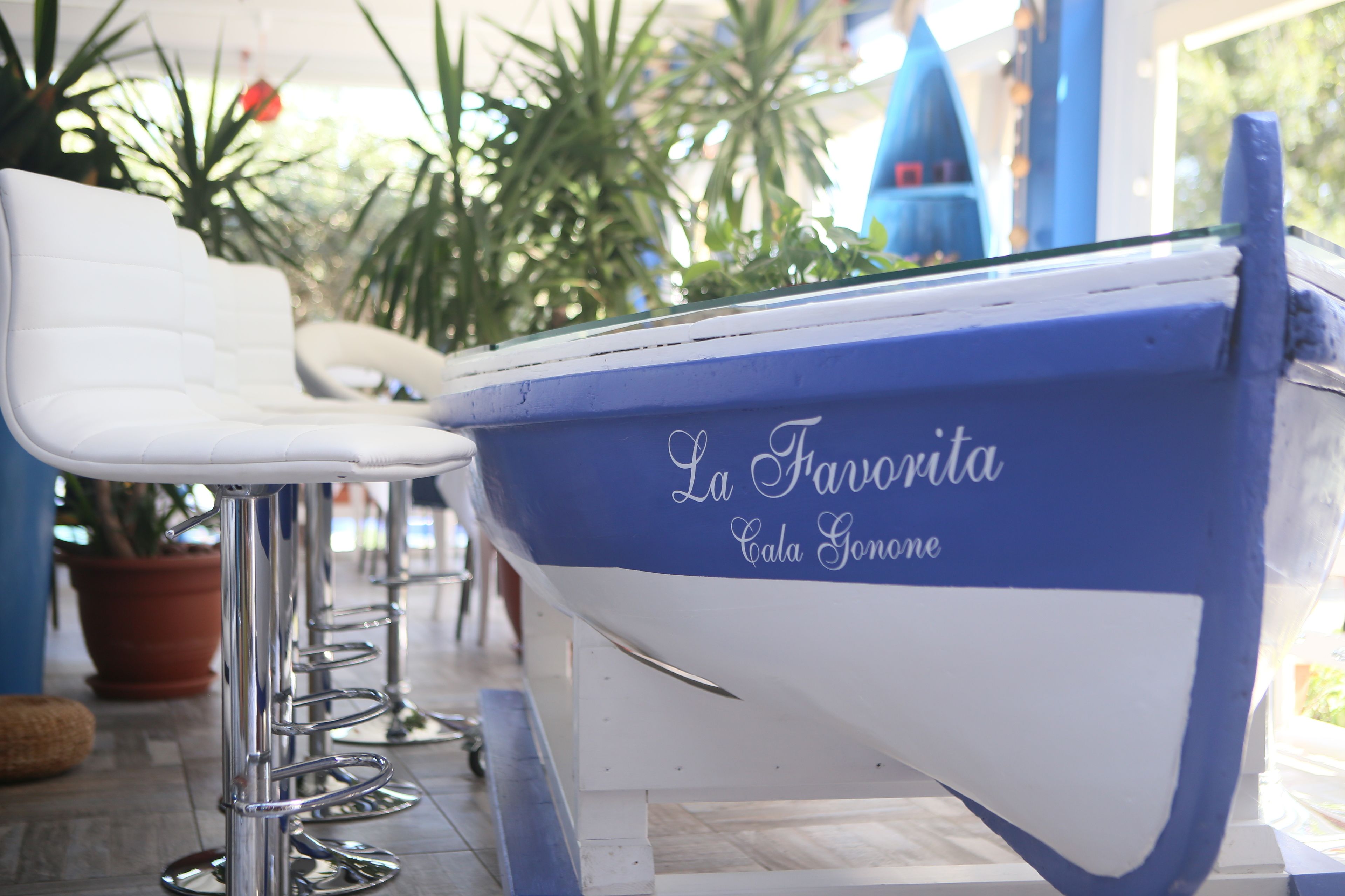 breakfast, lunch, dinner served; local cuisine