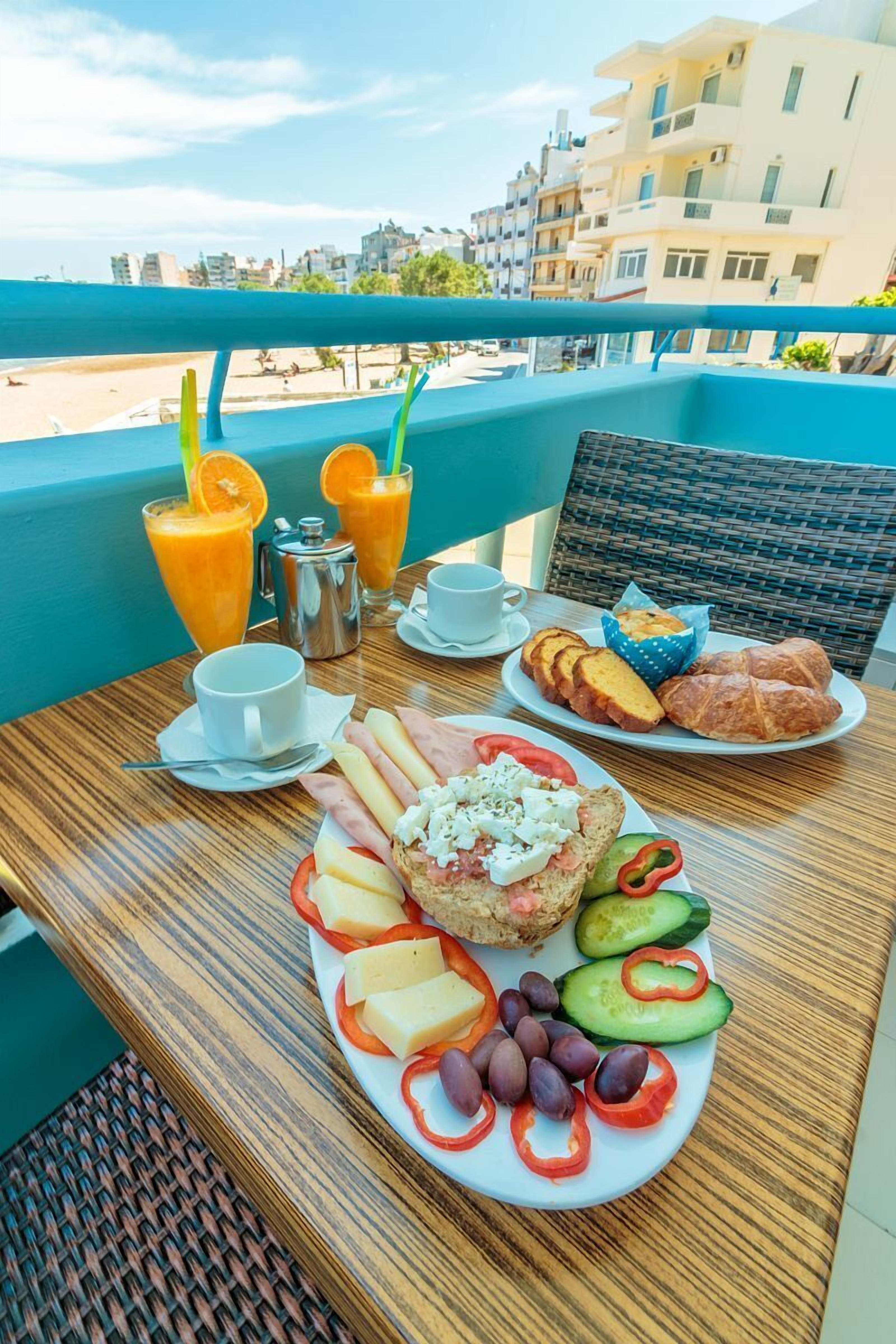 Photo - Christina Beach Hotel