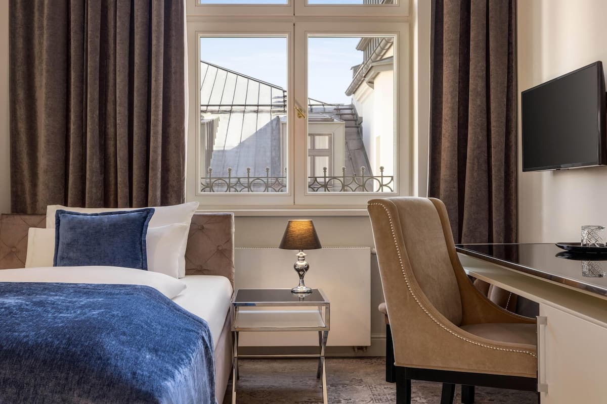 Room (Single) | Premium bedding, minibar, in-room safe, individually decorated