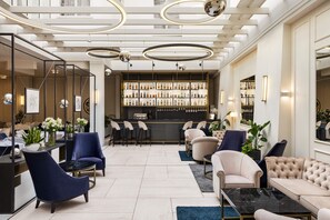 2 restaurants, breakfast, lunch, dinner served; Italian cuisine  - Wyndham Grand Krakow Old Town (Kraków)