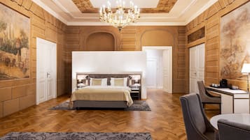 Suite Premium, 1 cama King size y sofá cama, para no fumadores | Ropa de cama de alta calidad y minibar