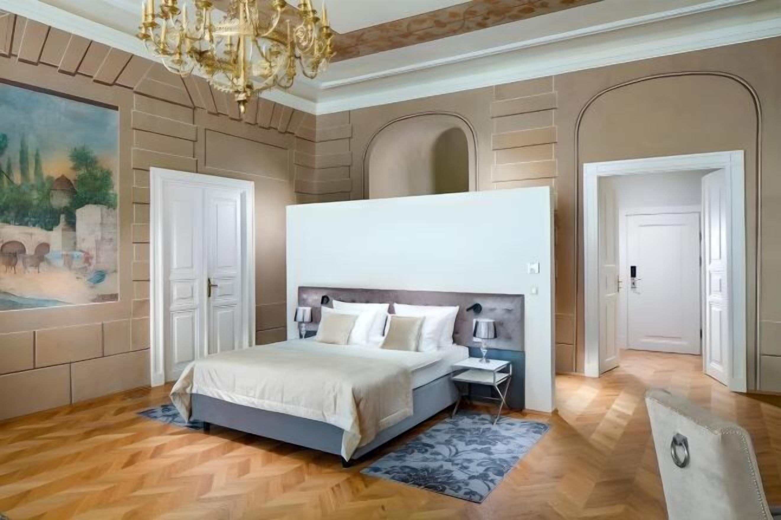 Premium bedding, minibar, in-room safe, individually decorated