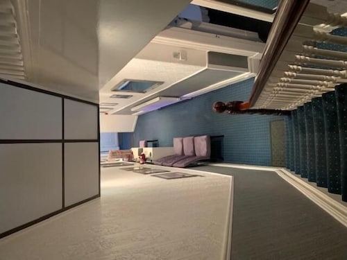 The Mornington Hotel