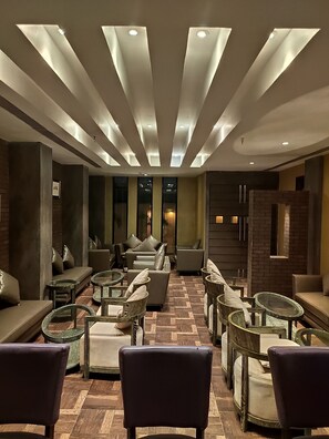 Bar (on property) - Hotel Pal Heights Mantra (Bhubaneshwar)