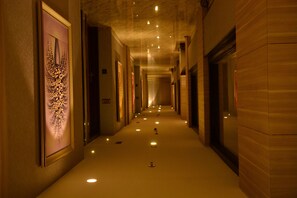 Hallway - Hotel Pal Heights Mantra (Bhubaneshwar)