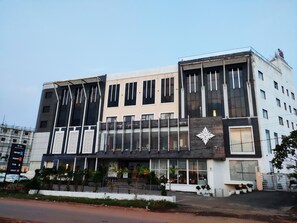 숙박 시설 정면