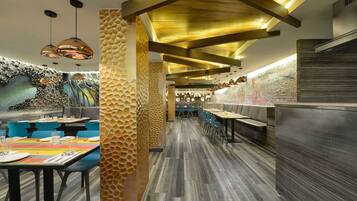 Se sirven desayunos, almuerzos, cenas y cocina internacional