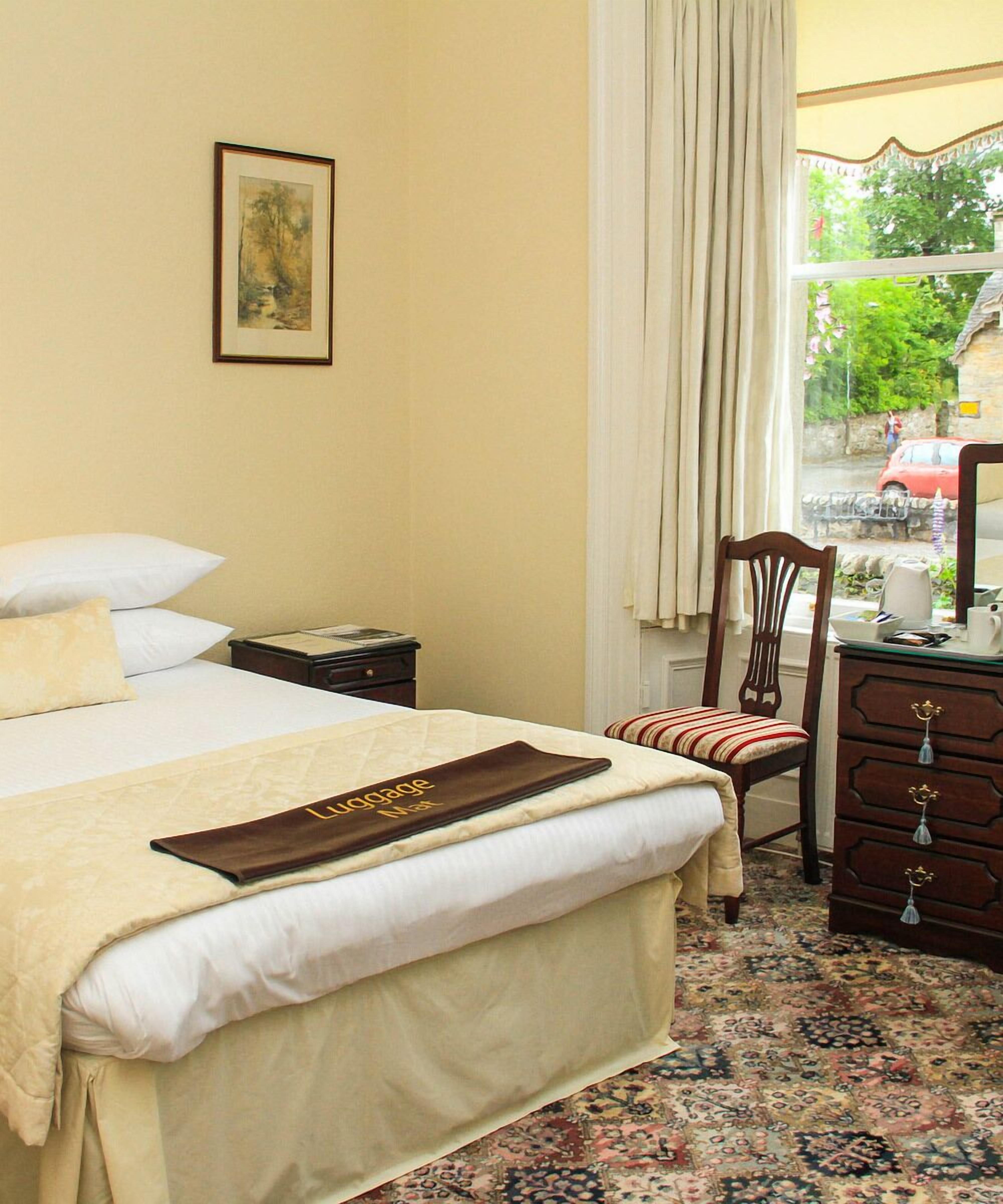 Soundproofing, iron/ironing board, free cribs/infant beds, free WiFi