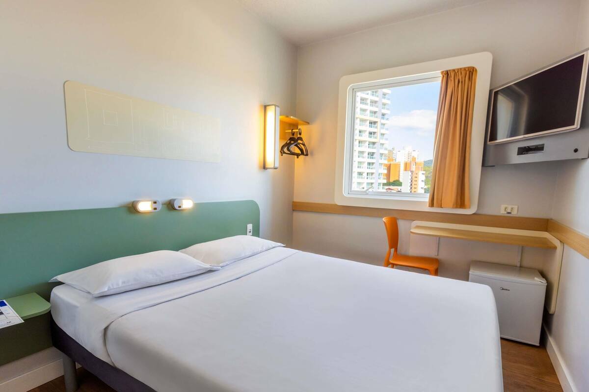 Apartamento clásico, 1 cama doble | Sistema de insonorización, wifi gratis, ropa de cama