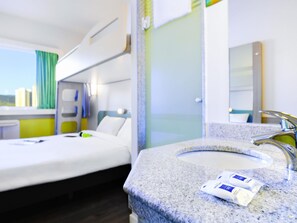 Sistema de insonorización, wifi gratis, ropa de cama
