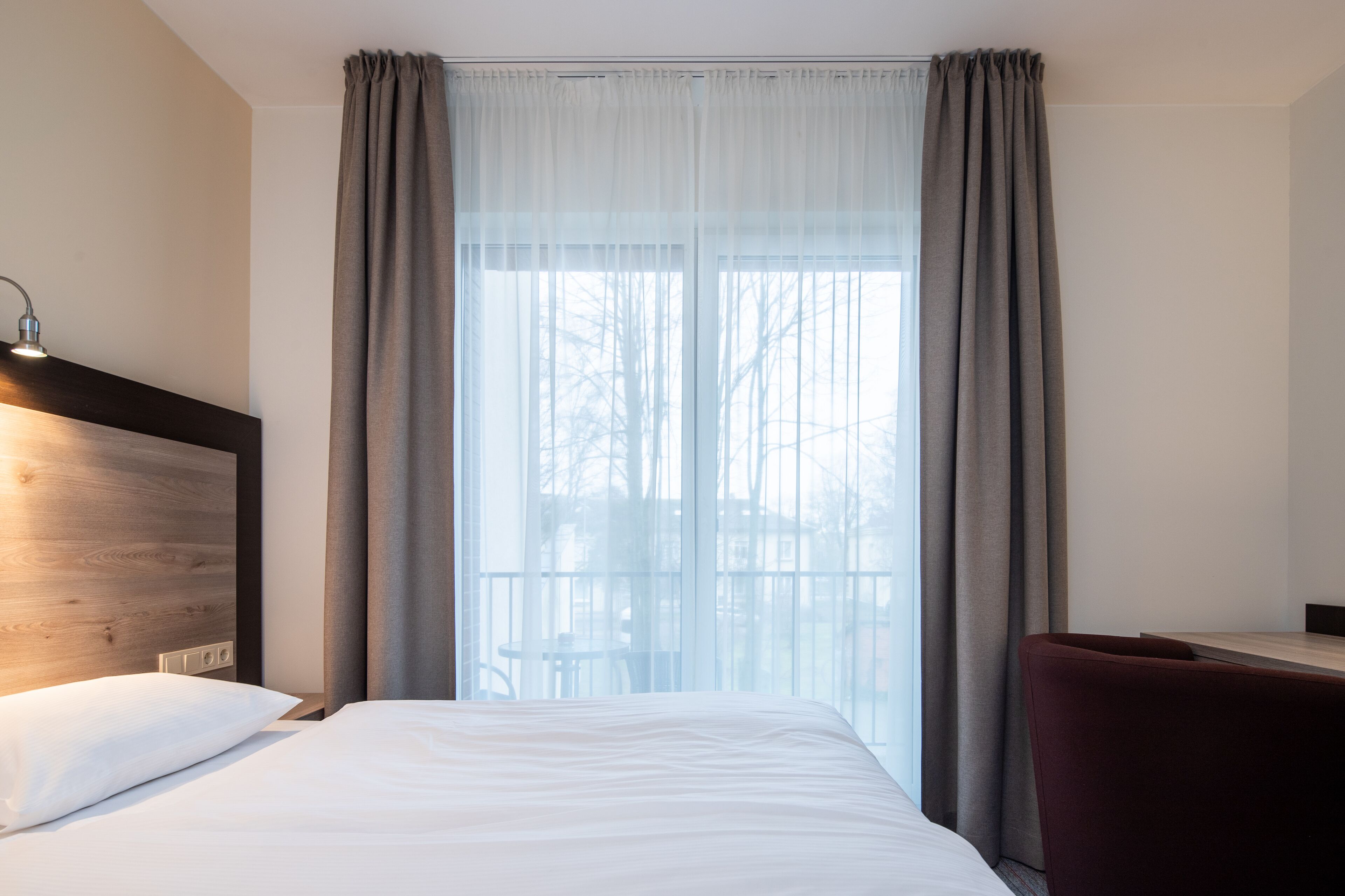 economy double or twin room | in-room safe, desk, free wifi