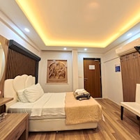 Standard Double Room | 2 bedrooms, Frette Italian sheets, premium bedding, blackout drapes