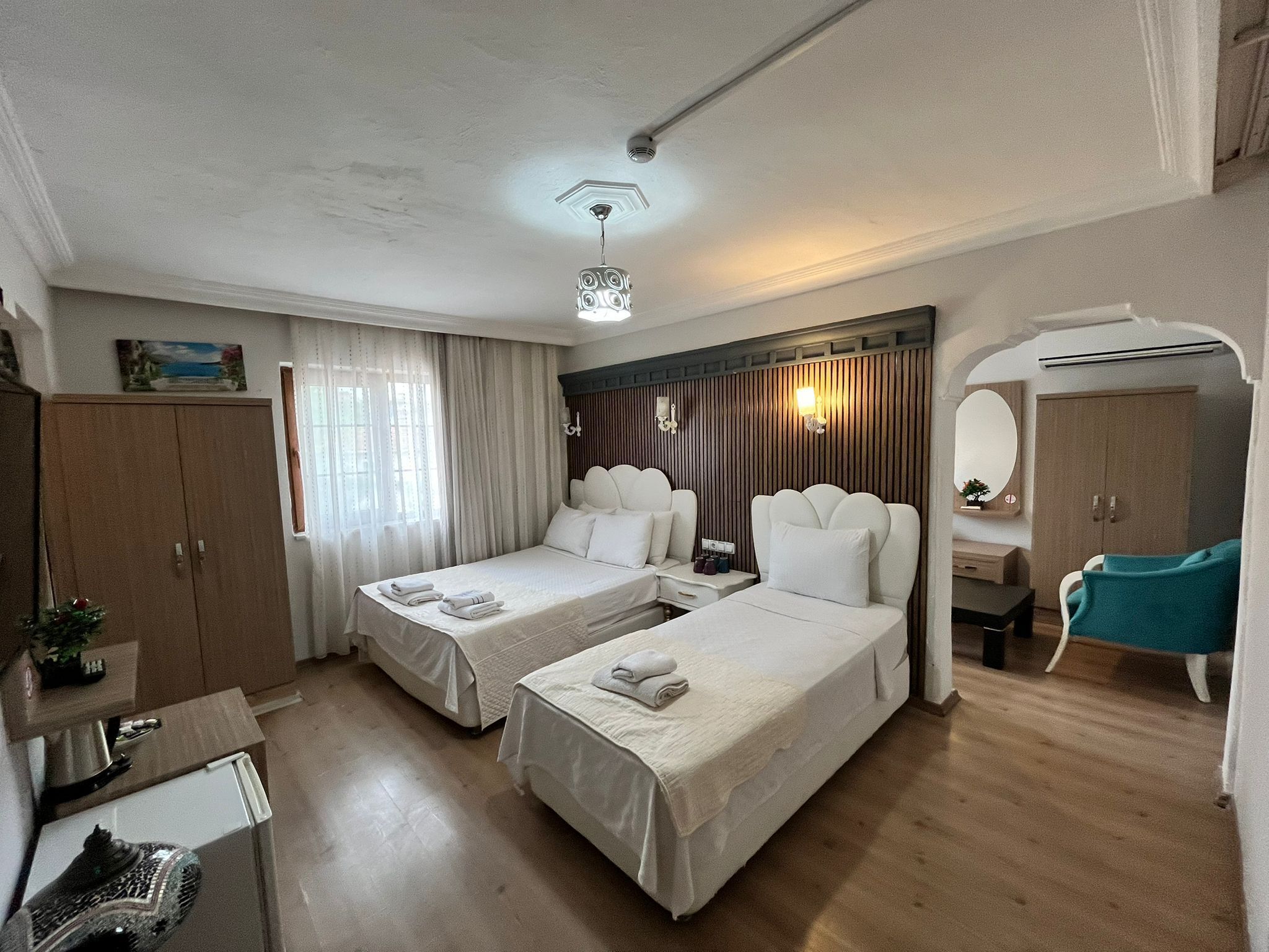 Suíte família, 1 quarto, vista para a cidade | 2 quartos, lençóis italianos Frette, roupas de cama premium