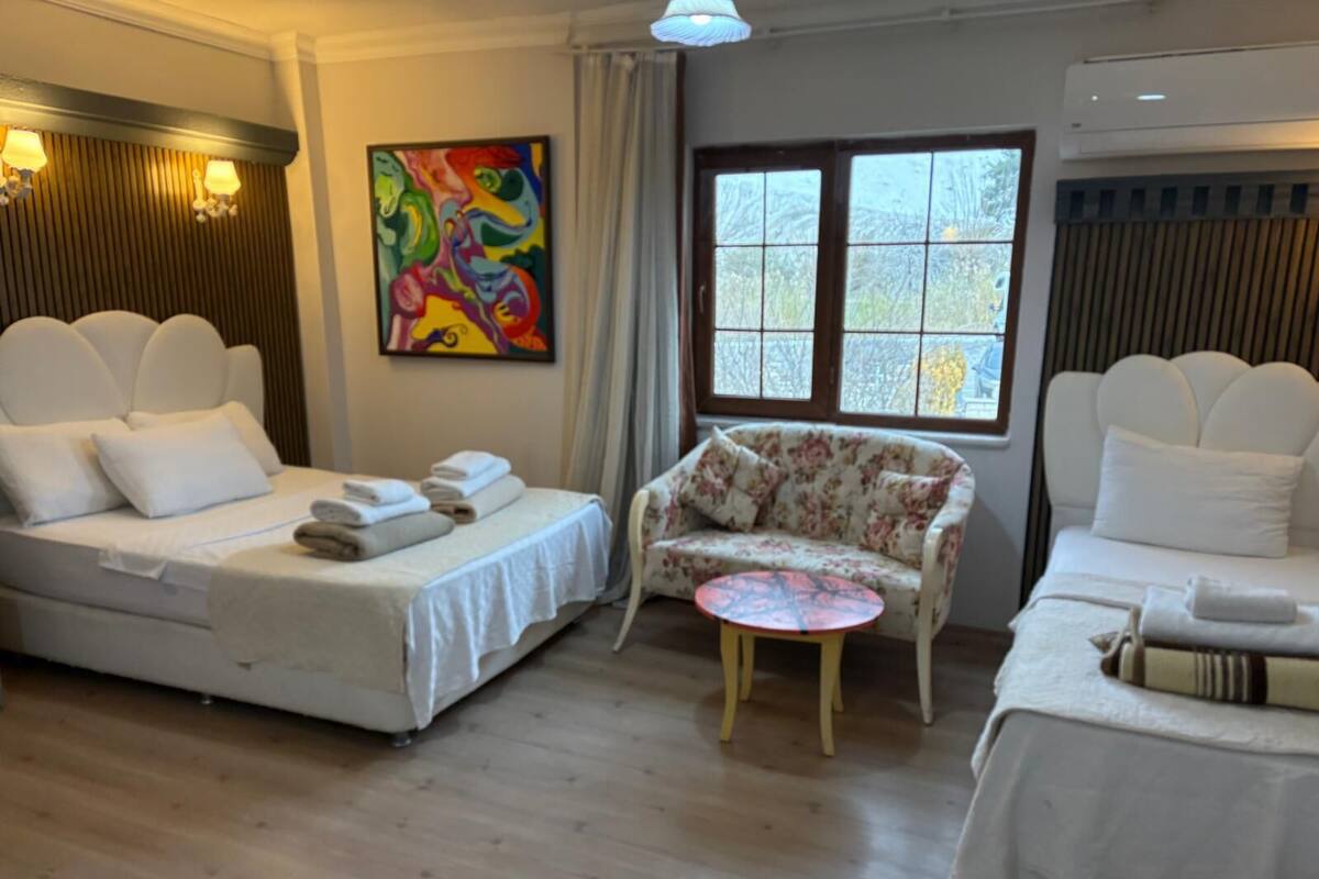 Firemannsrom – comfort, fjellutsikt | 2 soverom, sengetøy av topp kvalitet, wi-fi (inkludert) og sengetøy