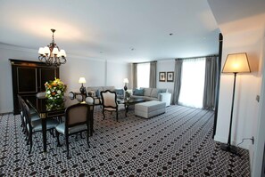 Presidential Suite (Camayenne) | In-room dining