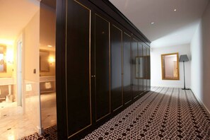 Presidential Suite (Camayenne) | Room amenity