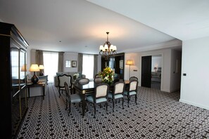 Presidential Suite (Camayenne) | In-room dining