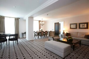 Presidential Suite | Living room | Flat-screen TV