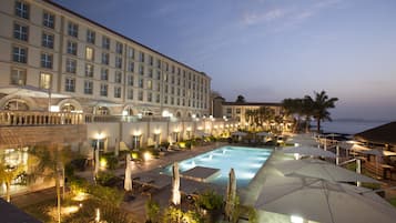 Outdoor pool, pool umbrellas