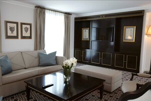 Presidential Suite (Camayenne) | Living room | Flat-screen TV