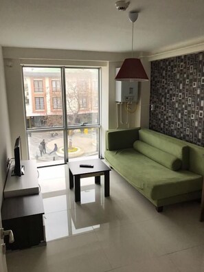 Apartment | Wohnzimmer | Flachbildfernseher