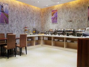 Breakfast served - LAVANDE HOTEL GZ HUANGPU AVENUE BRANCH (Guangzhou)